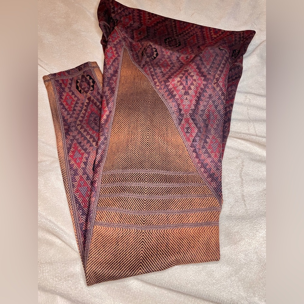 Sexy Garnet Slice Niyama Sol leggings! Rare. excellent condition. Earth tones - Picture 7 of 9